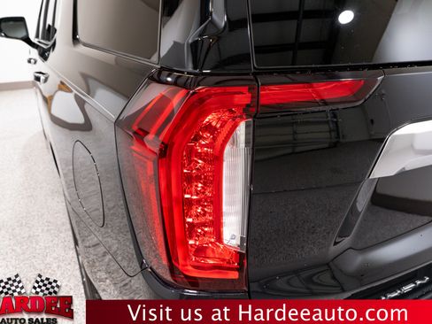 Used 2021 GMC Yukon Denali w/ Denali Ultimate Package image 9