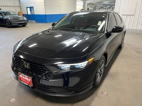 Used 2023 Honda Accord EX image 7