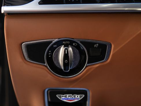 Used 2019 Mercedes-Benz S 560 4MATIC Sedan w/ Premium Package image 42