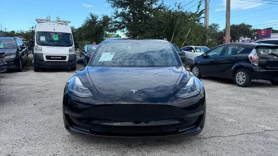 Used 2023 Tesla Model 3 Standard Range RWD image 2