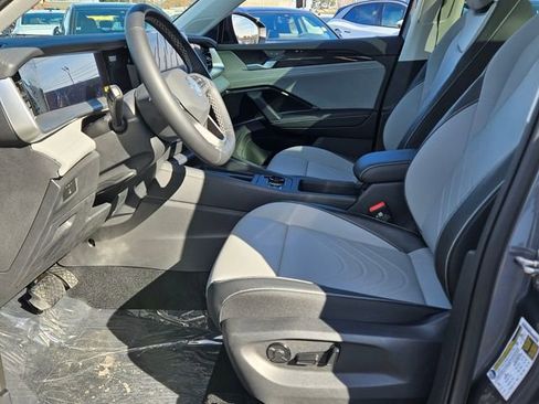 New 2026 Volkswagen Tiguan SE image 5