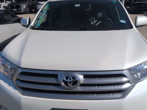 Used 2012 Toyota Highlander SE image 3