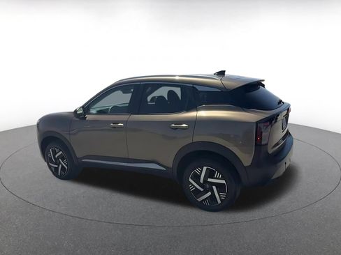 Used 2026 Nissan Kicks SV w/ Cold Weather Package FWD image 9