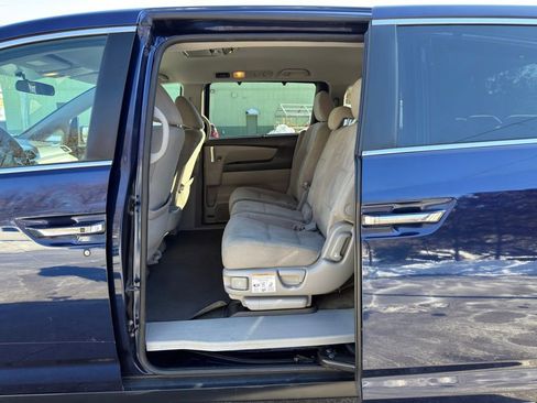 Used 2016 Honda Odyssey SE image 17