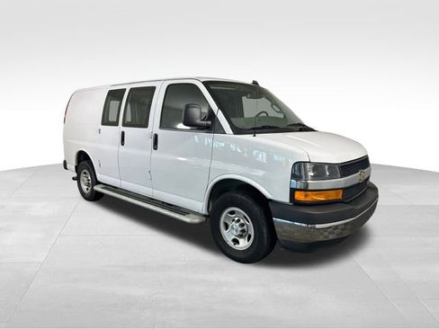 Used 2024 Chevrolet Express 2500 w/ Driver Convenience Package image 8