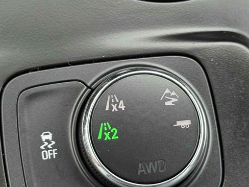 Used 2018 Chevrolet Traverse LT AWD/4WD image 97