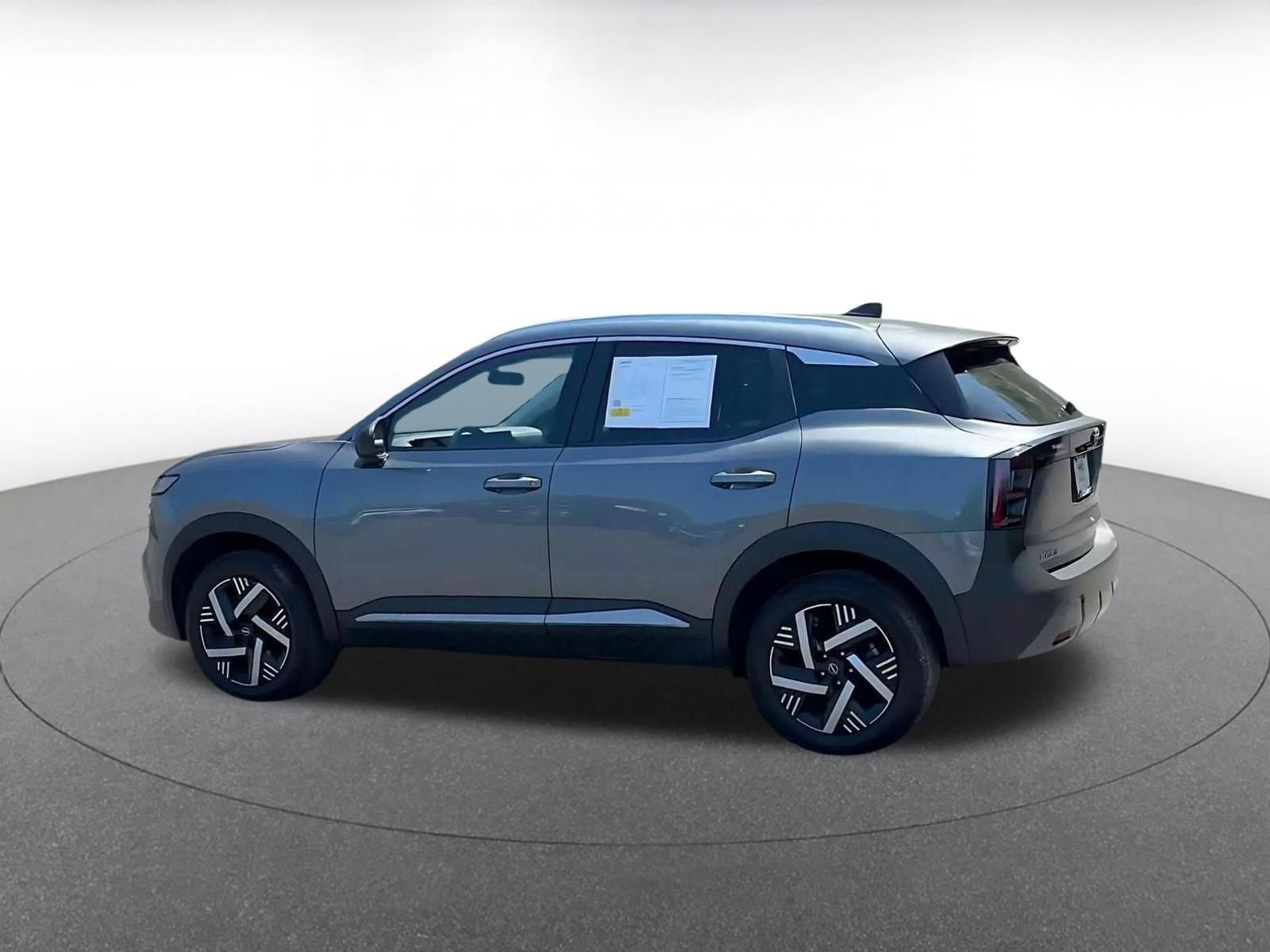Used 2026 Nissan Kicks SV w/ Cold Weather Package FWD image 9