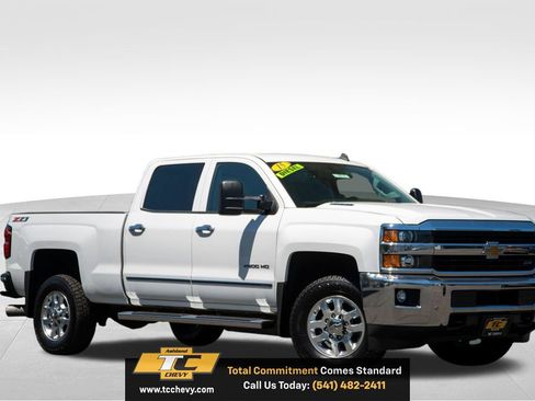 Used 2015 Chevrolet Silverado 2500 LTZ w/ Duramax Plus Package AWD/4WD image 3
