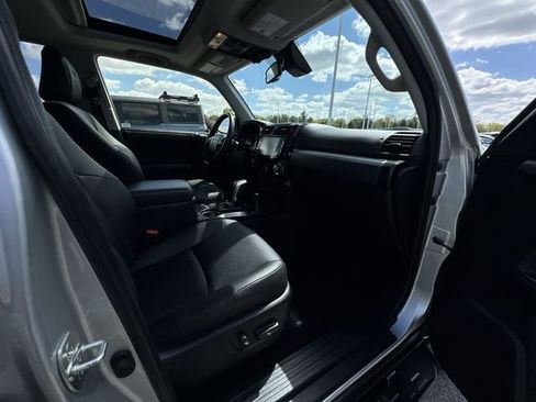 Used 2024 Toyota 4Runner TRD Off-Road Premium w/ Moonroof Package AWD/4WD image 30