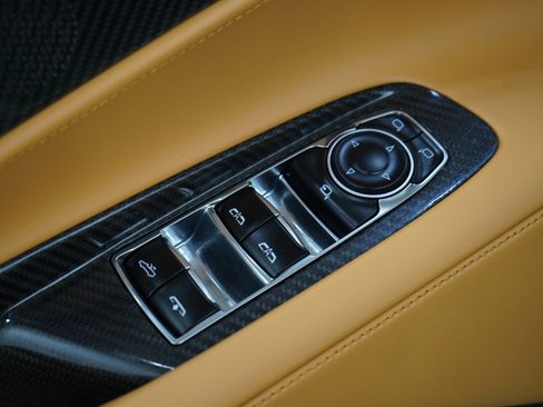 Used 2026 Chevrolet Corvette Stingray Preferred Conv w/ Z51 Performance Package RWD image 17
