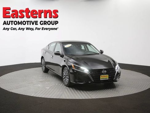 Used 2023 Nissan Altima 2.5 SV w/ SV Premium Package AWD/4WD image 53