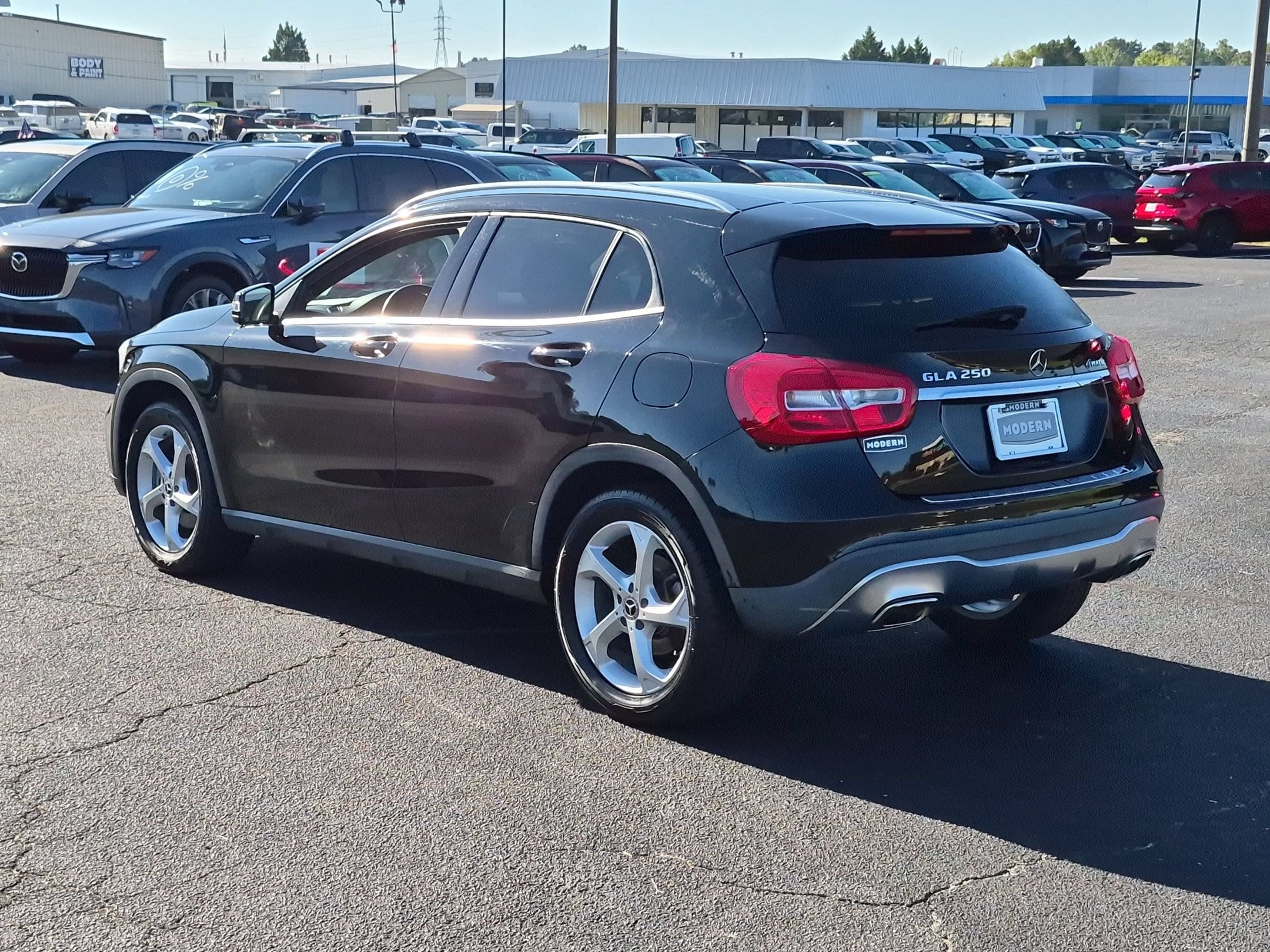 Used 2019 Mercedes-Benz GLA 250 4MATIC image 3
