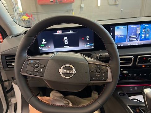 New 2026 Nissan Sentra SR FWD image 20