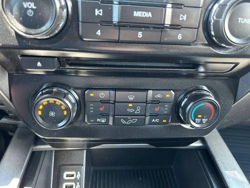 Used 2017 Ford F150 XLT w/ Equipment Group 302A Luxury AWD/4WD image 17