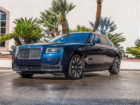 Used 2024 Rolls-Royce Ghost image 43