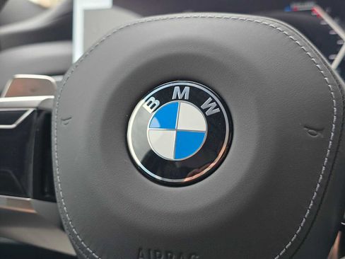 Used 2025 BMW 740i xDrive w/ Executive Package image 30