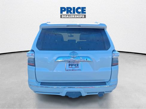 Used 2017 Toyota 4Runner Limited AWD/4WD image 7