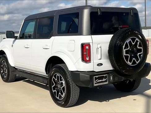 Used 2024 Ford Bronco Outer Banks image 15