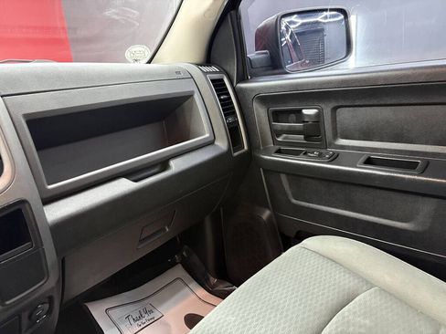 Used 2015 RAM 1500 Express AWD/4WD image 21