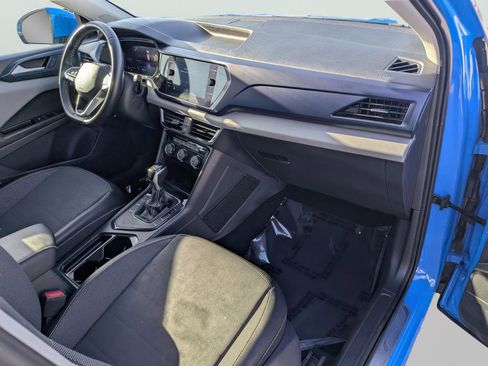 Certified 2023 Volkswagen Taos SE w/ Panoramic Sunroof Package FWD image 9