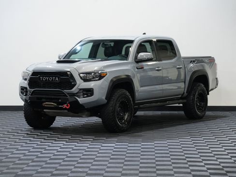 Used 2017 Toyota Tacoma TRD Pro image 3