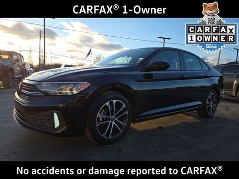 Certified 2022 Volkswagen Jetta Sport image 3