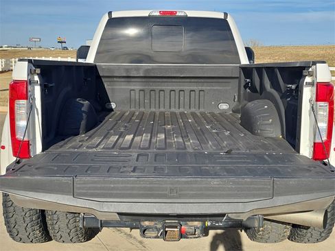 Used 2019 Ford F350 Lariat w/ Lariat Value Package image 12