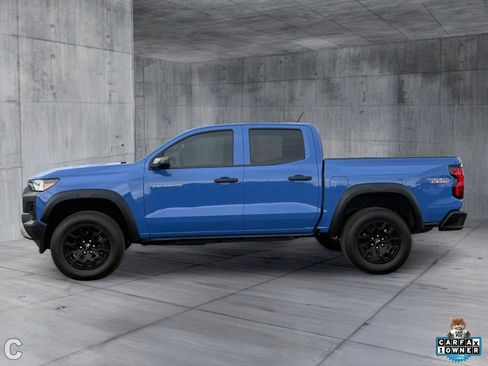 Certified 2025 Chevrolet Colorado Trail Boss AWD/4WD image 3