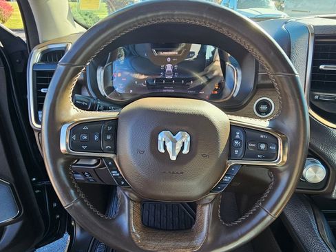 Used 2025 RAM 1500 Limited w/ Trailer Tow Group image 19