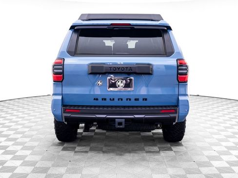 Used 2025 Toyota 4Runner TRD Off-Road Premium AWD/4WD image 4