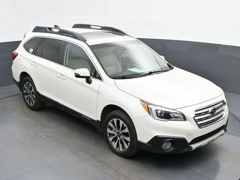 Used 2017 Subaru Outback 2.5i Limited image 18