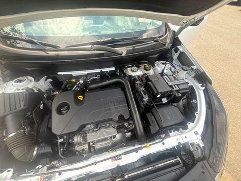 Certified 2024 Chevrolet Equinox LS w/ Driver Confidence II Package FWD image 17