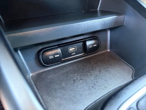 Used 2024 Kia Soul LX FWD image 29