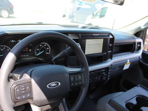 New 2026 Ford F250 XL w/ XL Chrome Package AWD/4WD image 14