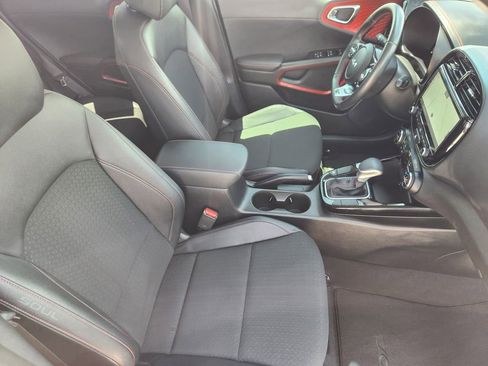 Used 2025 Kia Soul GT-Line FWD image 16