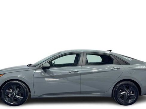 Used 2022 Hyundai Elantra SEL w/ Convenience Package FWD image 1