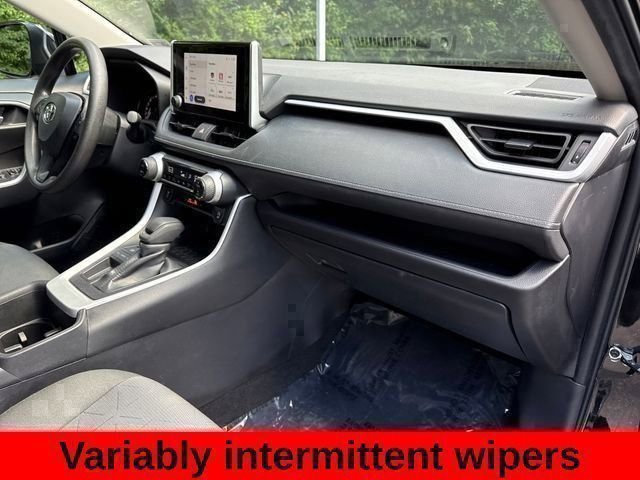 Used 2025 Toyota RAV4 XLE FWD image 92