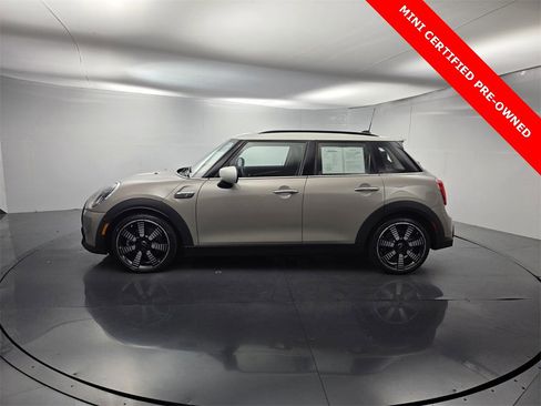 Used 2023 MINI Cooper S image 9