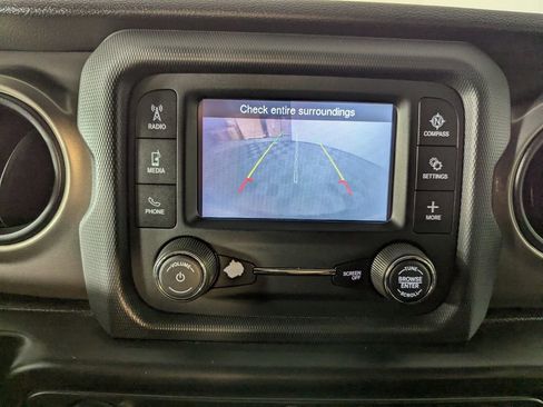 Certified 2018 Jeep Wrangler Sport image 16