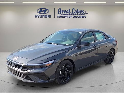 New 2026 Hyundai Elantra SEL Sport Premium FWD image 2