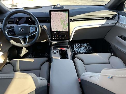 Used 2025 Volvo EX90 Ultra image 2
