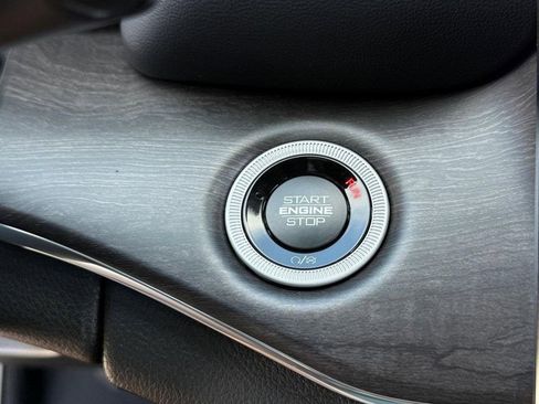 New 2025 Jeep Grand Cherokee Overland w/ Adv Protech Group III image 39