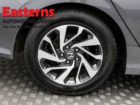 Used 2017 Honda Civic EX image 28