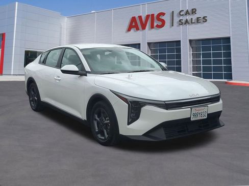 Used 2025 Kia K4 FWD image 3