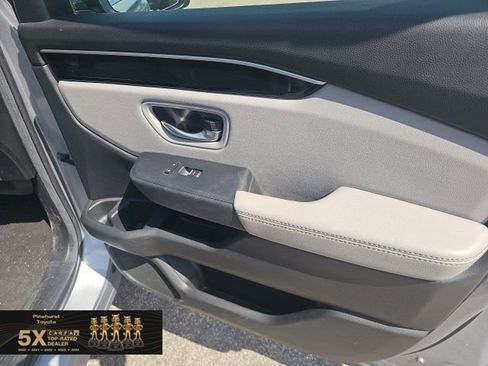 Used 2025 Honda Pilot Touring image 46
