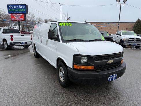 Used 2016 Chevrolet Express 2500 Extended image 4