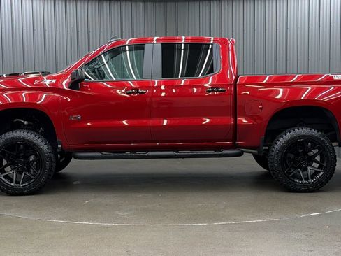 Used 2026 Chevrolet Silverado 1500 LT Trail Boss w/ Convenience Package II AWD/4WD image 2