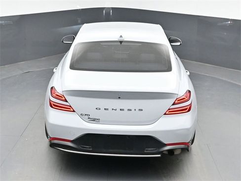 Used 2022 Genesis G70 2.0T image 40