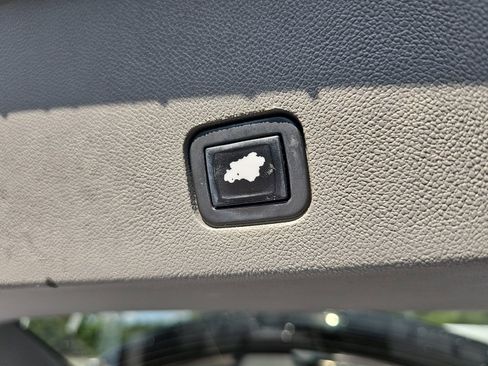 Used 2021 Cadillac XT6 Premium Luxury FWD image 14