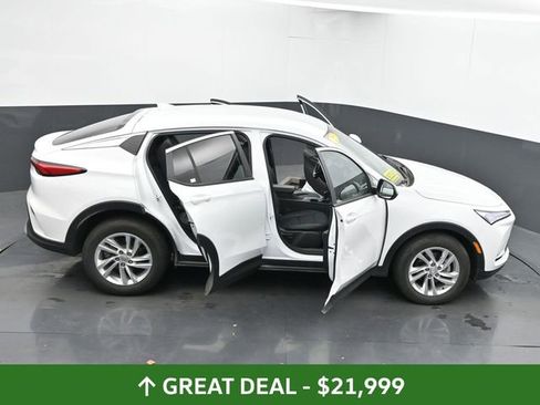 Used 2025 Buick Envista Preferred image 68